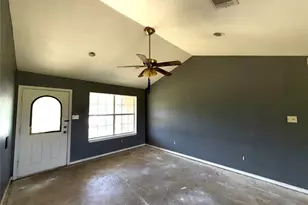 601 Eddy Ave, Joshua, TX 76058 - Photo 6