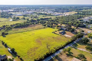 601 Eddy Ave, Joshua, TX 76058 - Photo 2