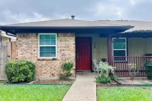 529 Guerin Dr, Arlington, TX 76012 - Photo 2