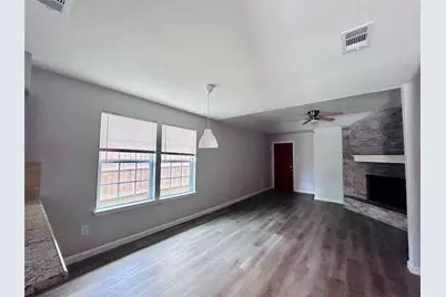 529 Guerin Drive, Arlington, TX 76012 - Photo 8