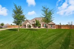142 High Ridge Ct, Decatur, TX 76234 - Photo 2