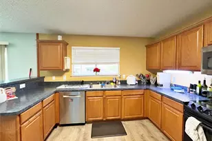 924 Rock Dove Cir, Saginaw, TX 76131 - Photo 8