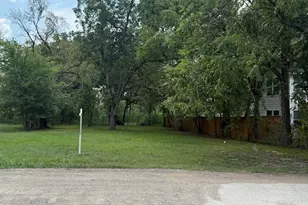 701 N Neal St, Commerce, TX 75428 - Photo 1