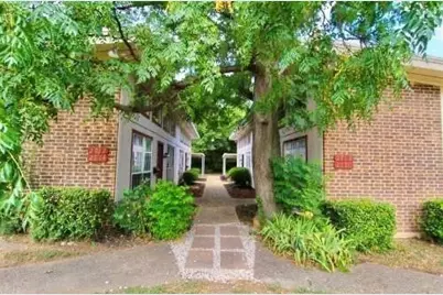 2708 McCart Avenue, Fort Worth, TX 76110 - Photo 2