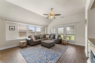 1901 Sunflower Drive, Glenn Heights, TX 75154 - Photo 14