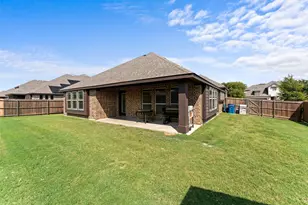 1901 Sunflower Dr, Glenn Heights, TX 75154 - Photo 32