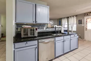 3452 Quannah Dr, Grand Prairie, TX 75052 - Photo 8