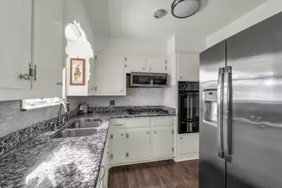 309 S Rita Street, Lacy Lakeview, TX 76705 - Photo 8