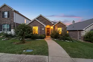 520 Cheyenne Dr, Aubrey, TX 76227 - Photo 2