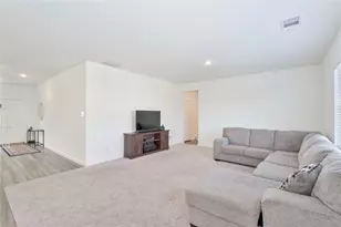 1660 Hossler Trl, Fort Worth, TX 76052 - Photo 8