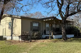 1048 Red Bird, Seven Points, TX 75143 - Photo 2