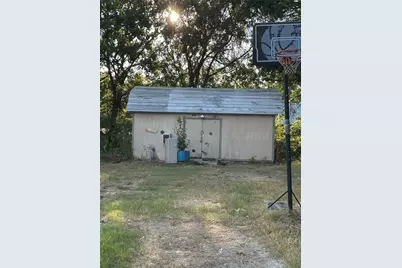 1048 Red Bird, Seven Points, TX 75143 - Photo 10