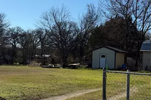 1048 Red Bird, Seven Points, TX 75143 - Photo 6