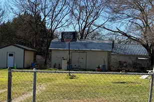 1048 Red Bird, Seven Points, TX 75143 - Photo 8