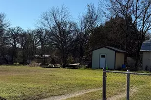 1048 Red Bird, Seven Points, TX 75143 - Photo 6