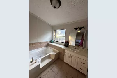 1048 Red Bird, Seven Points, TX 75143 - Photo 18