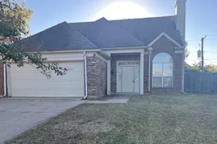 1021 Danforth Ct, Arlington, TX 76017 - Photo 1