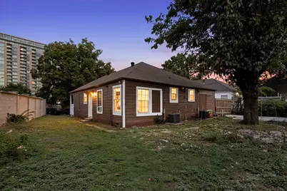 5020 Pershing Street, Dallas, TX 75206 - Photo 2