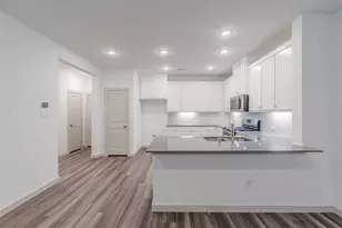 682 Vista Oaks Rd, Lewisville, TX 75067 - Photo 4