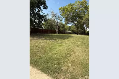 1102 W Erwin Avenue, McKinney, TX 75069 - Photo 2