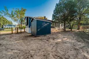 106 Creekwood Dr, Mabank, TX 75156 - Photo 4