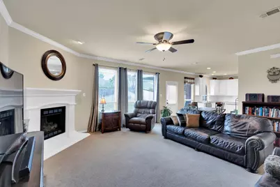 3172 Serpis, Grand Prairie, TX 75054 - Photo 14