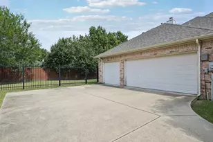 1321 Shell Beach Dr, Little Elm, TX 75068 - Photo 32