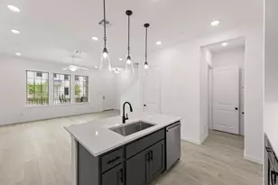 631 Blue Rdg Dr, Mansfield, TX 76063 - Photo 4