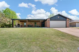 811 Ridgeway Rd, Joshua, TX 76058 - Photo 1