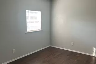 4605 Navajo Trail, Balch Springs, TX 75180 - Photo 4