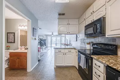 5515 Club Cove Court, De Cordova, TX 76049 - Photo 16