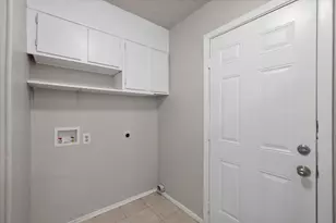 1803 Harry Ct, Arlington, TX 76012 - Photo 14