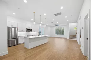 2610 Kimsey Dr, Dallas, TX 75235 - Photo 10