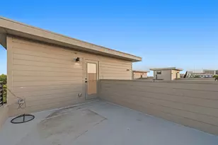 2610 Kimsey Dr, Dallas, TX 75235 - Photo 24