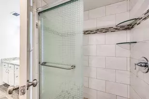 13220 Woodbend Ln, Dallas, TX 75243 - Photo 18