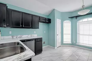 705 Crenshaw Dr, Cedar Hill, TX 75104 - Photo 2