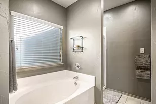 1733 Colorado Dr, Burleson, TX 76028 - Photo 16