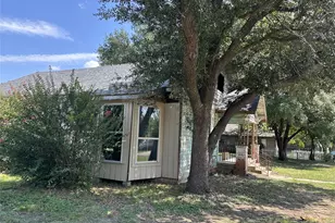 401 E Hopkins St, Mexia, TX 76667 - Photo 2