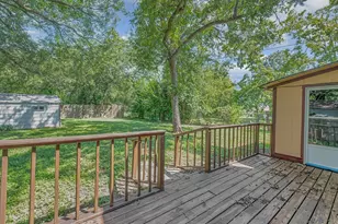 302 E Center St, Lorena, TX 76655 - Photo 24