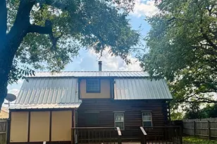 302 E Center St, Lorena, TX 76655 - Photo 28