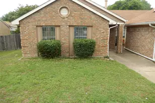 422 Pogue St, Cedar Hill, TX 75104 - Photo 1