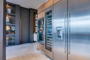 2408 Victory Park Ln, Dallas, TX 75219 - Photo 8