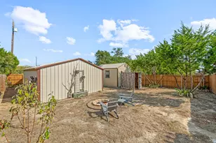 2819 Steepleridge Cir, Granbury, TX 76048 - Photo 32