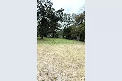 1046 E Owings Street, Denison, TX 75021 - Photo 1