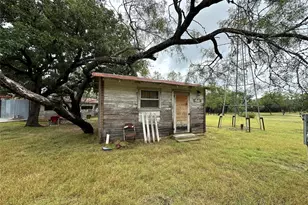 3739 County Rd 2160, Iredell, TX 76649 - Photo 20