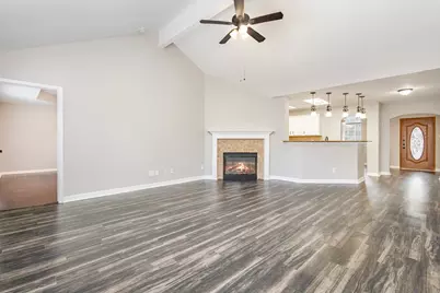 6321 Pierce Arrow Drive, Arlington, TX 76001 - Photo 4