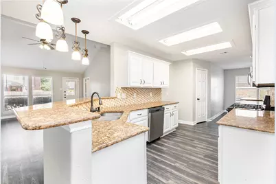 6321 Pierce Arrow Drive, Arlington, TX 76001 - Photo 6