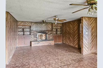 369 N Bell, Evant, TX 76525 - Photo 4