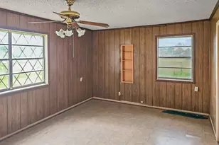 369 N Bell, Evant, TX 76525 - Photo 6