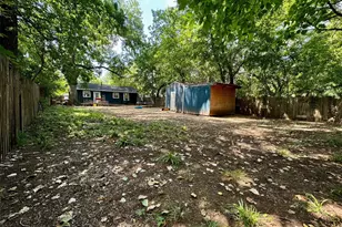 1319 W Morgan St, Denison, TX 75020 - Photo 16